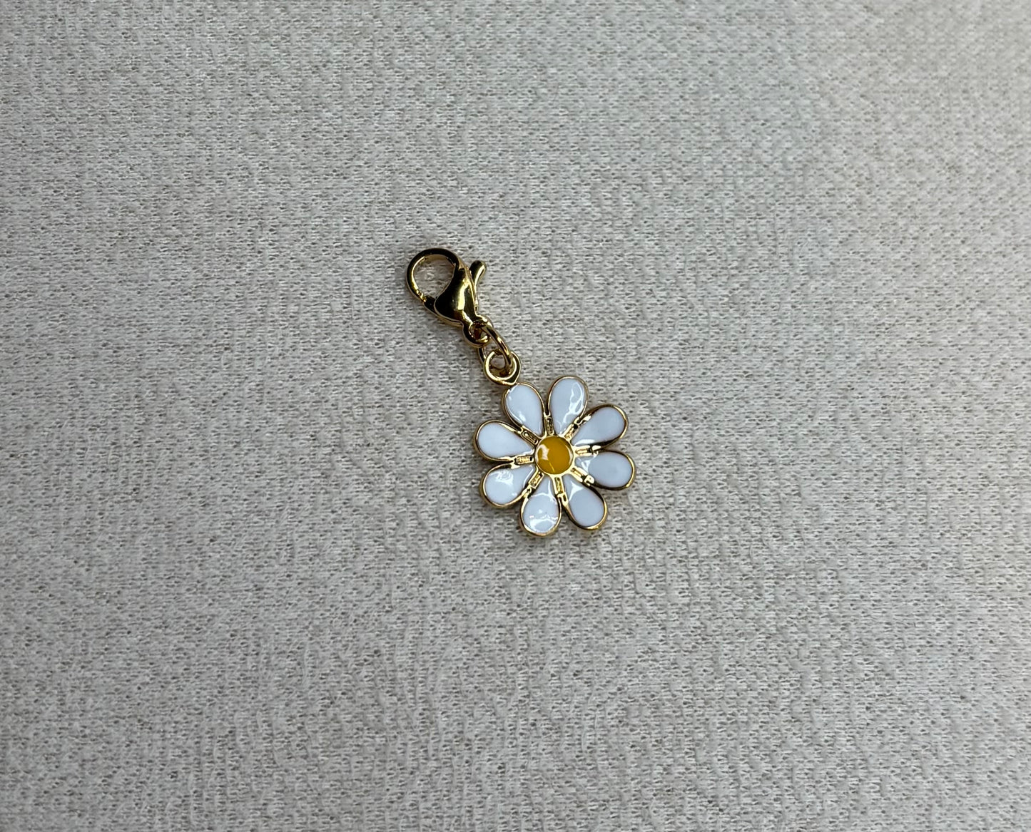 Charm Daisyla