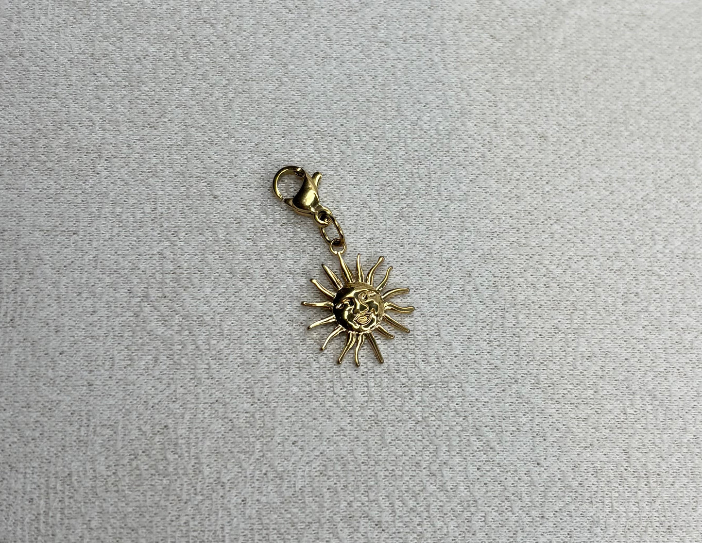 Charm Solara