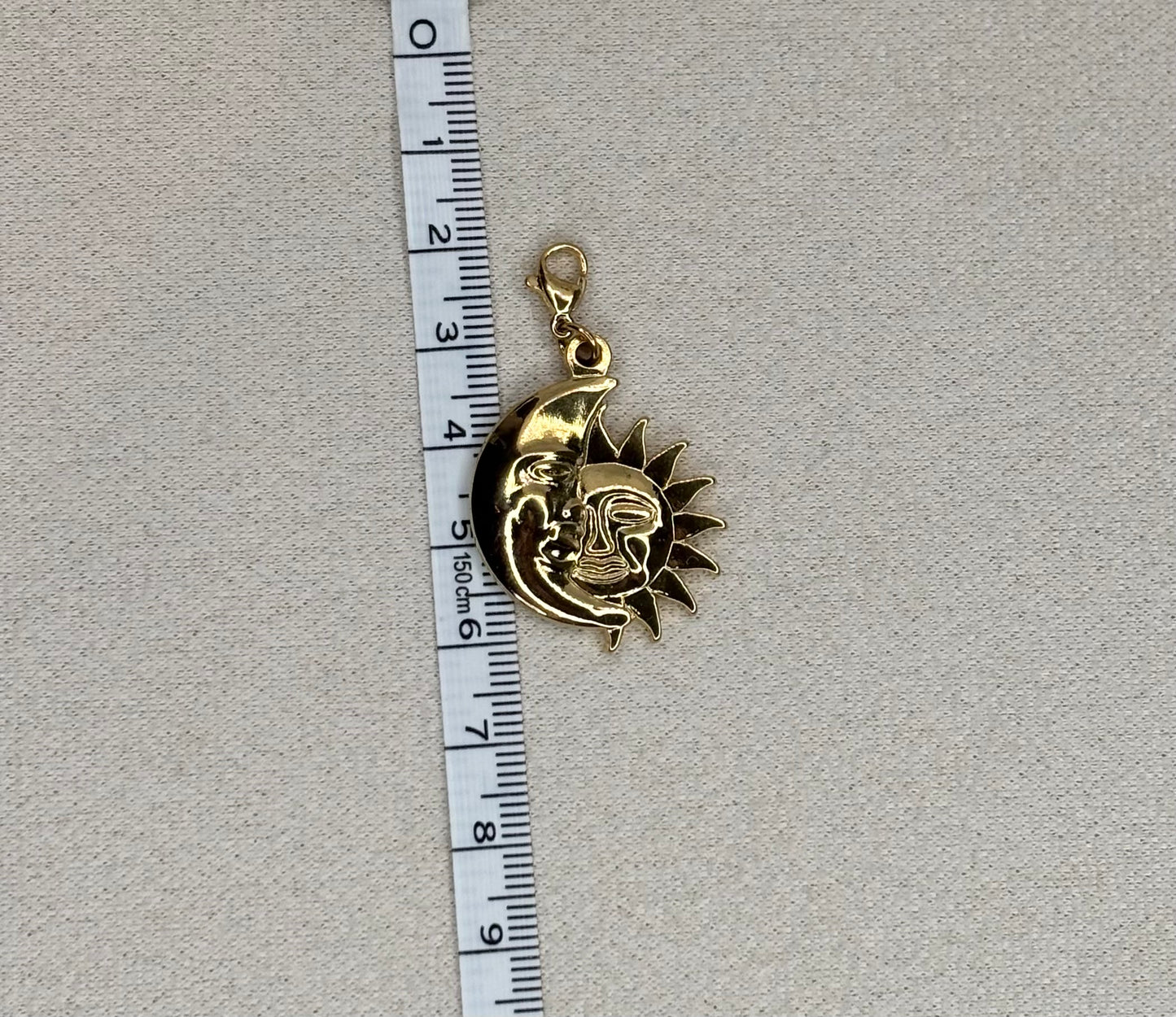 Charm Soluna
