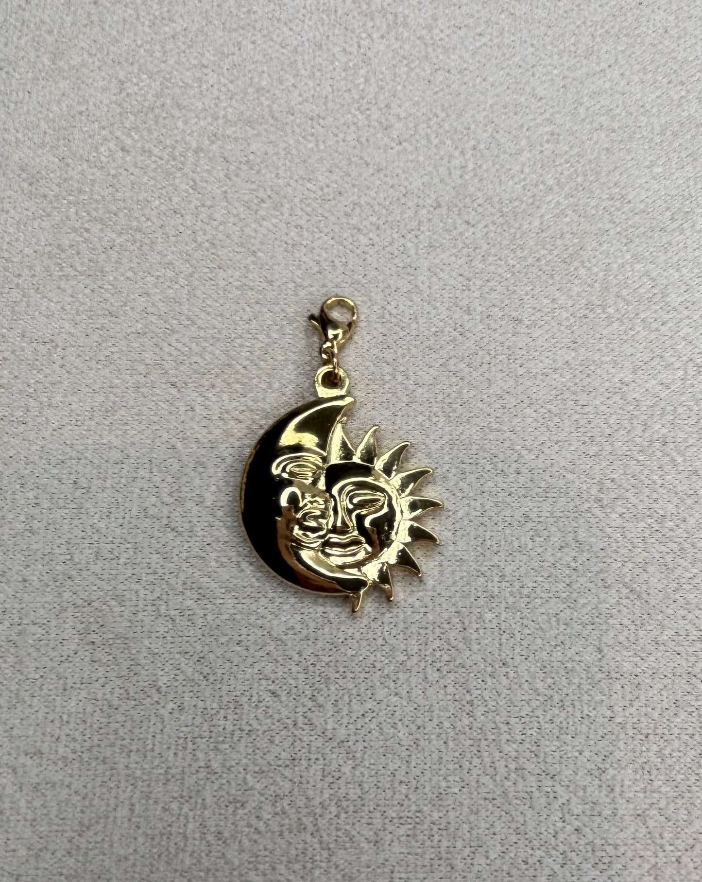 Charm Soluna
