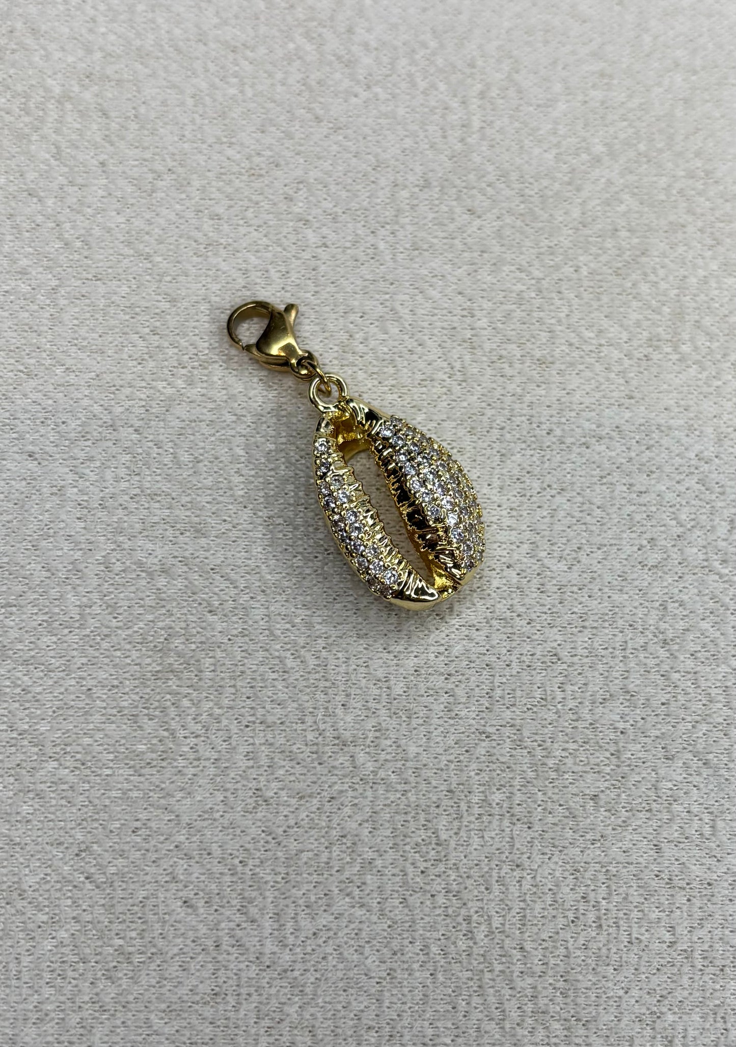 Charm Shellara