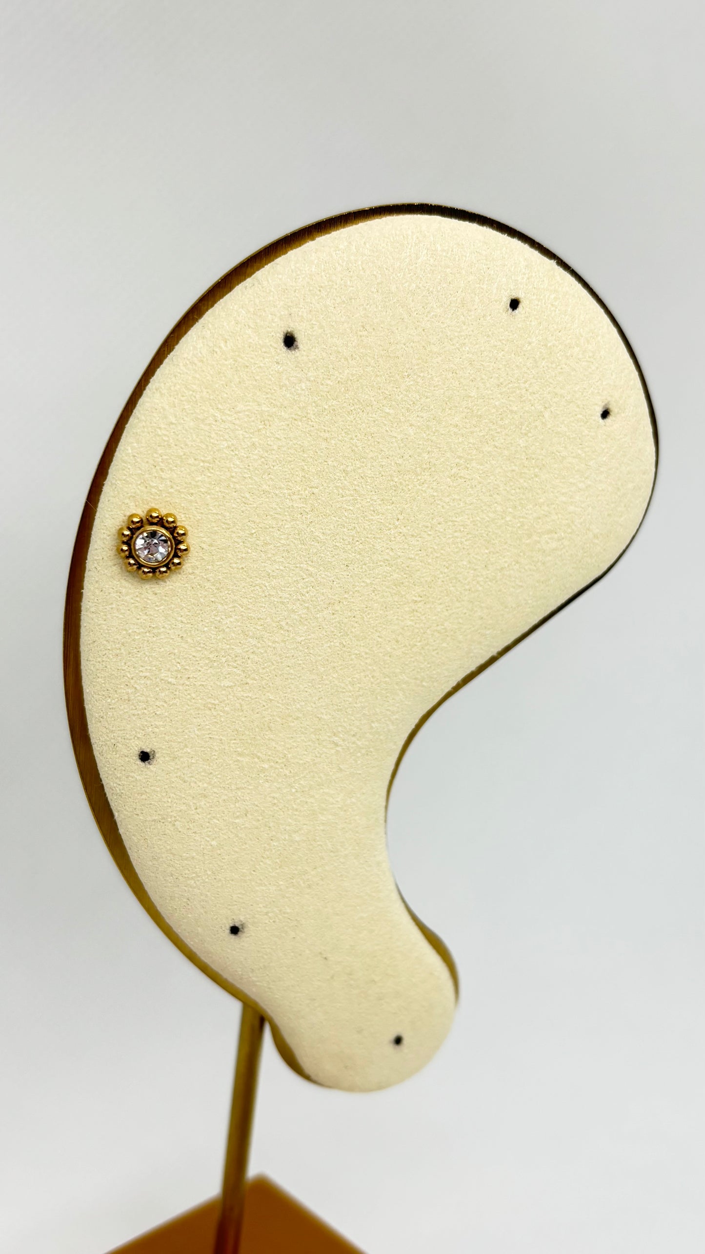 Piercing Glow10