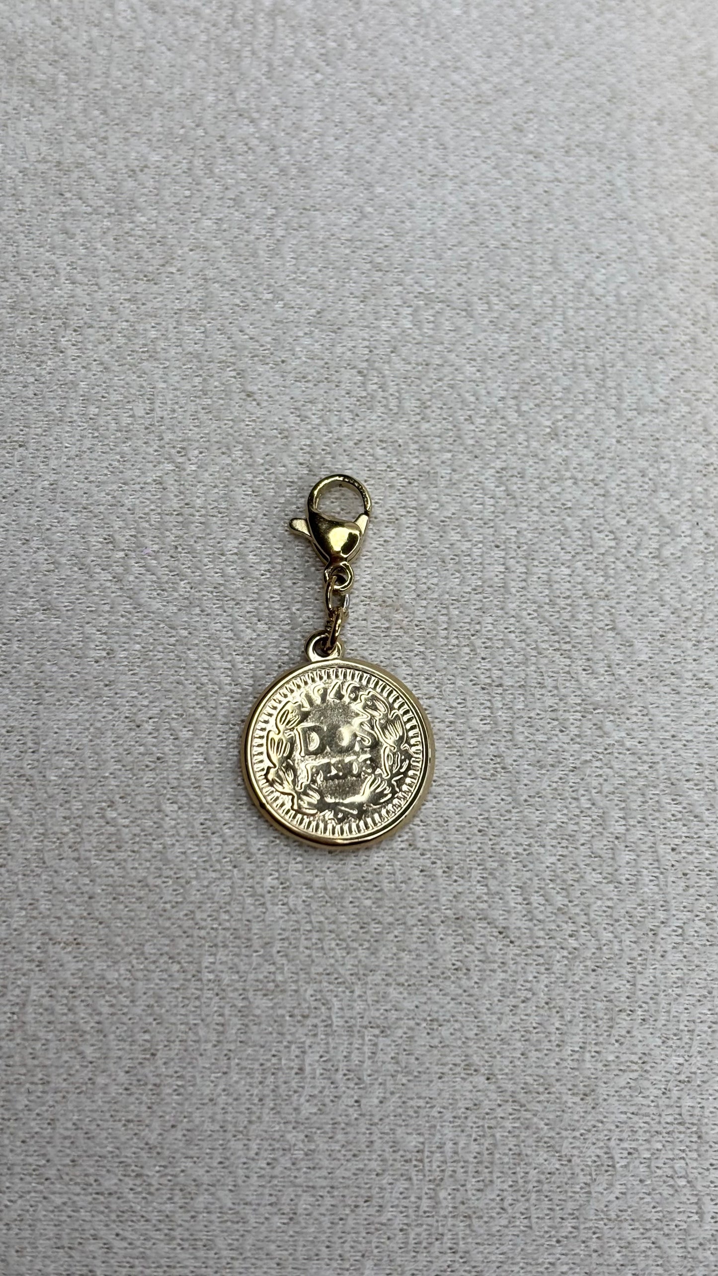 Charm Valora