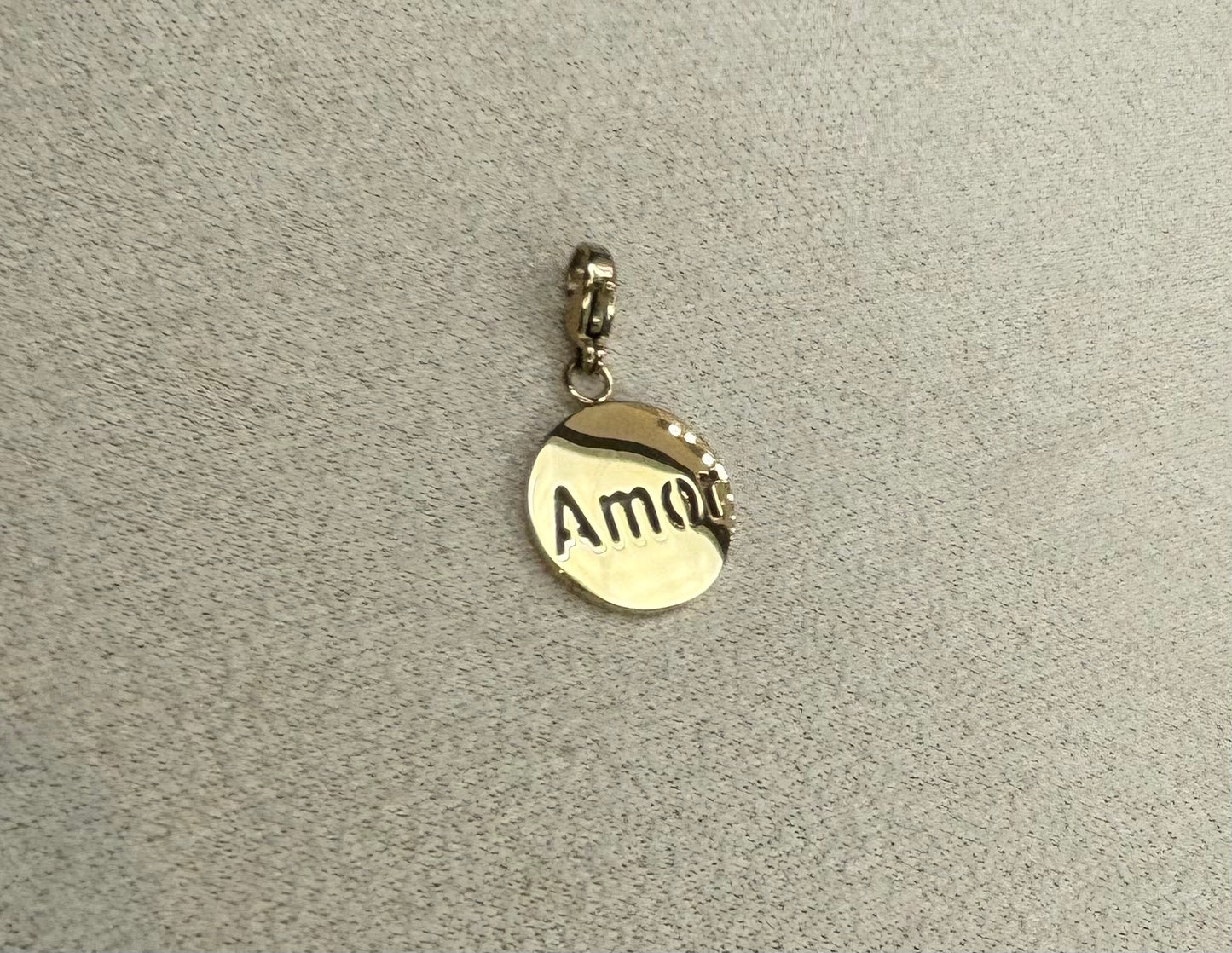 Charm Amor