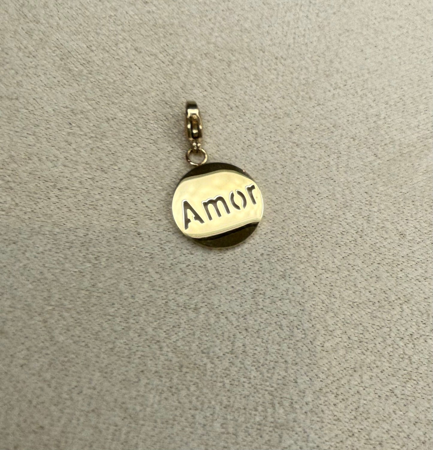 Charm Amor