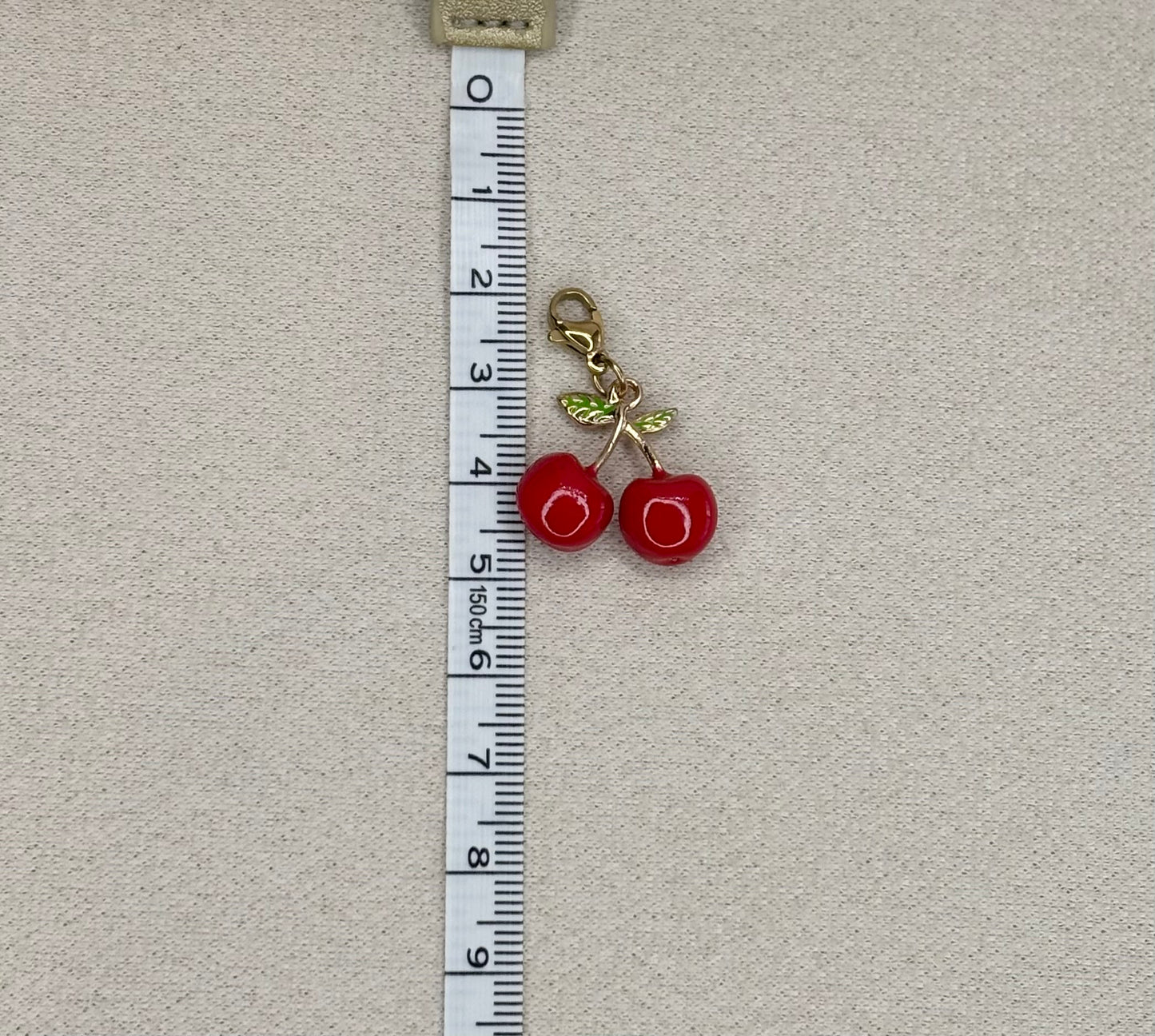 Charm Cerizya