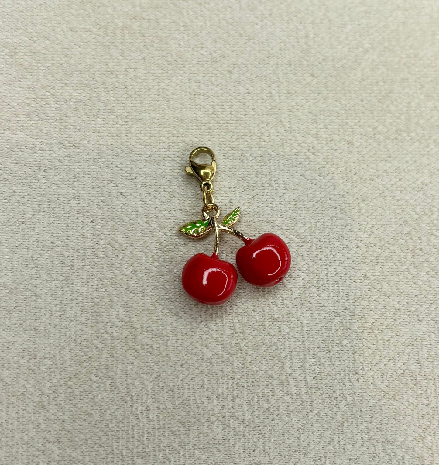 Charm Cerizya