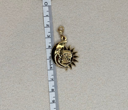 Charm Soluna